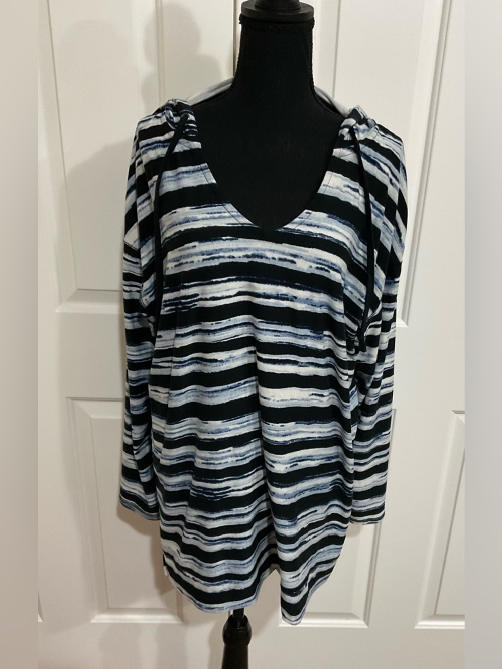 LuLaRoe 2XL Eliza Striped V-Neck Long Sleeve Top With Hood
